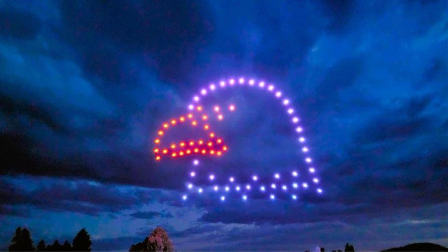 Video, photos from Sunriver drone 'Independence Illumination' light