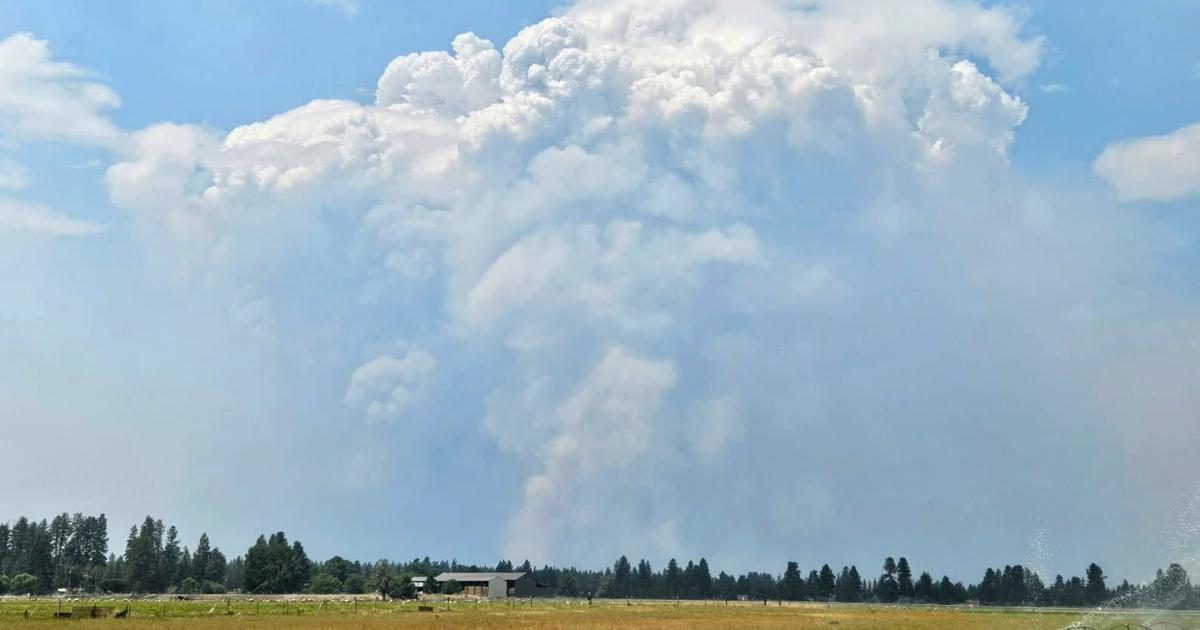 Akawa Butte Fire spawns its own lightning-producing cloud
