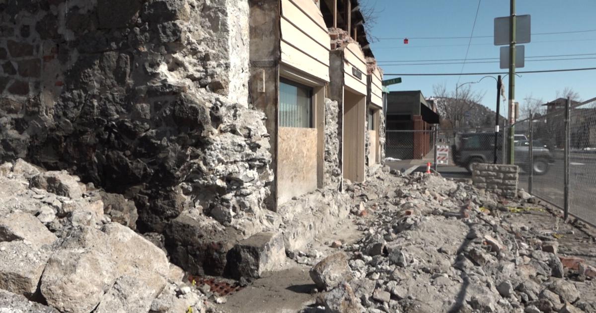 Bend's AJ Tucker Building facade removed ahead of teardown Local News