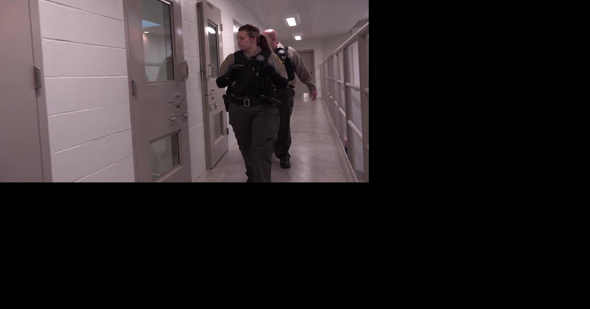 Deschutes County Jail new corrections deputies; hiring will