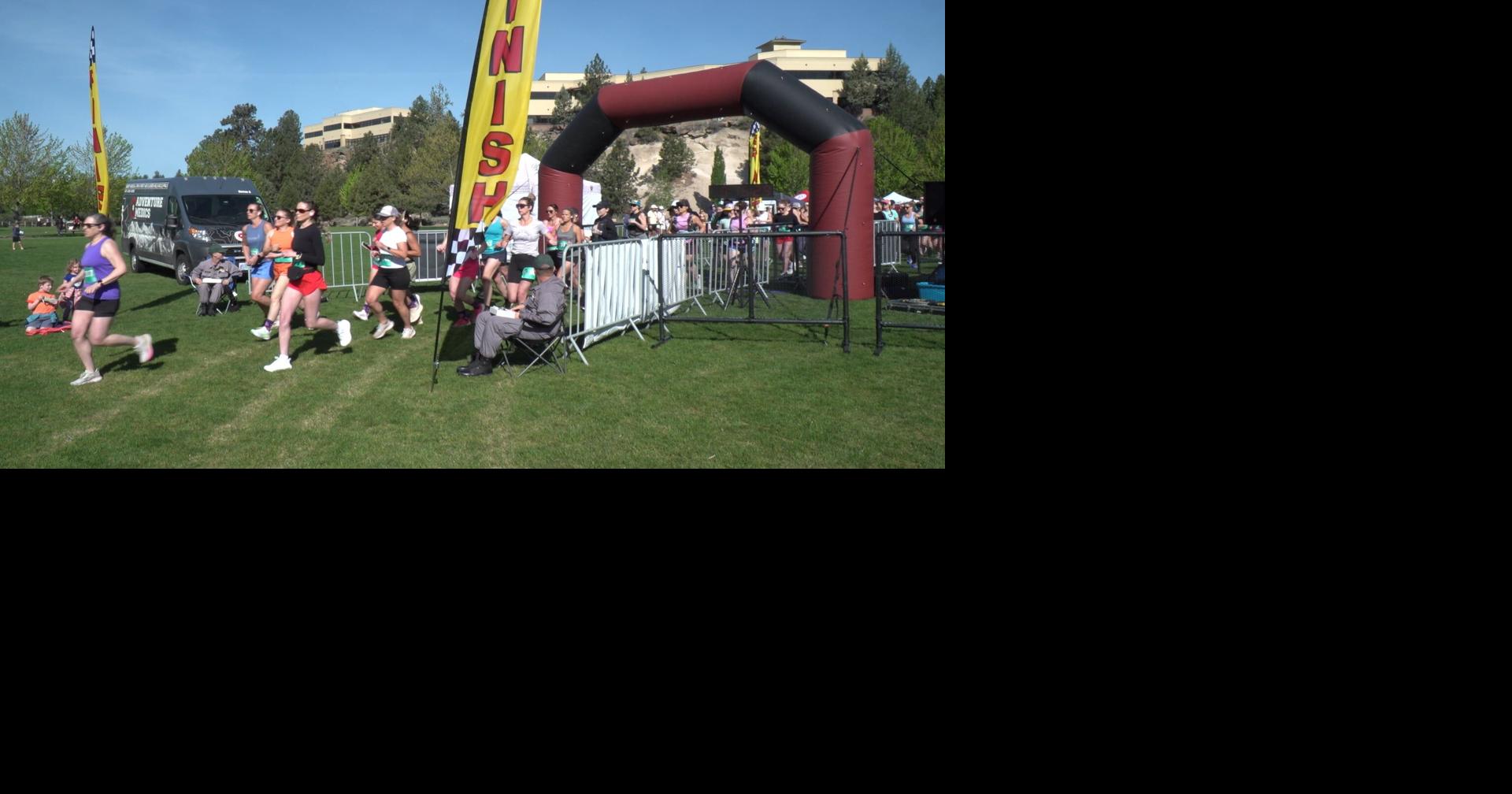 Hundreds pack Riverbend Park for the Happy Girls Run