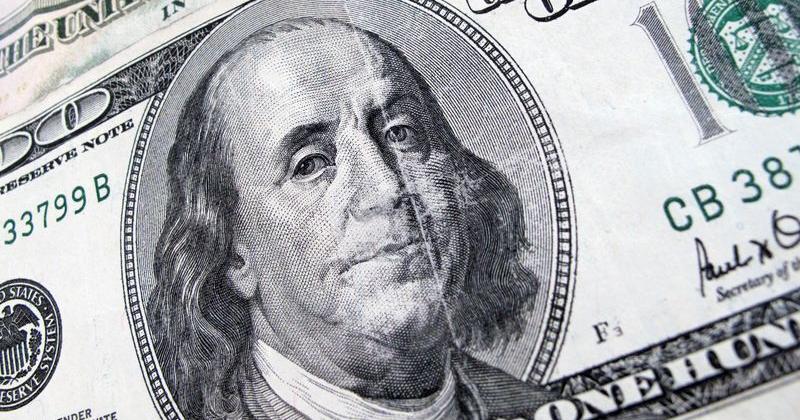 US Dollar Dips as Traders Await Fed Meeting; Aussie Gains on Hawkish Outlook