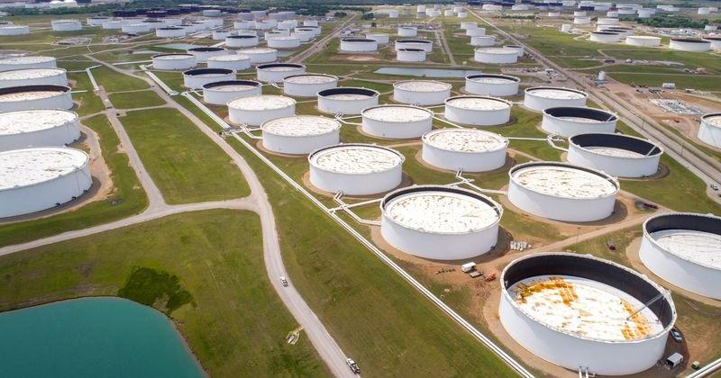 Oil prices rise more than 1% as supply concerns linger