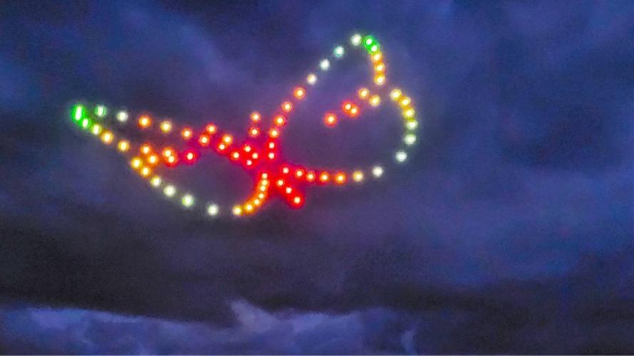 Video, photos from Sunriver drone 'Independence Illumination' light