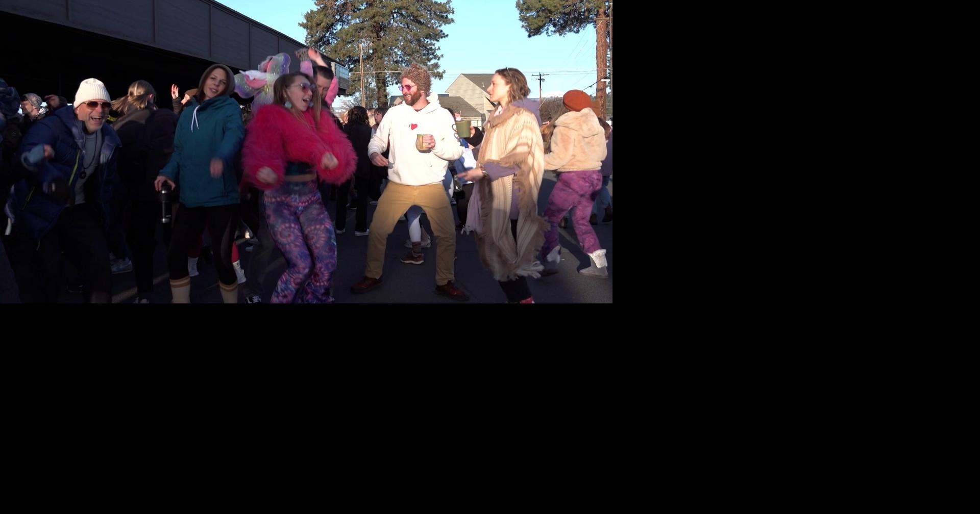 Spontaneous dance party energizes Bend