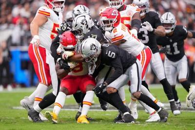 Raiders run defense let's them down in tough Week 4 loss to Chiefs | Las  Vegas Raiders | centraloregondaily.com