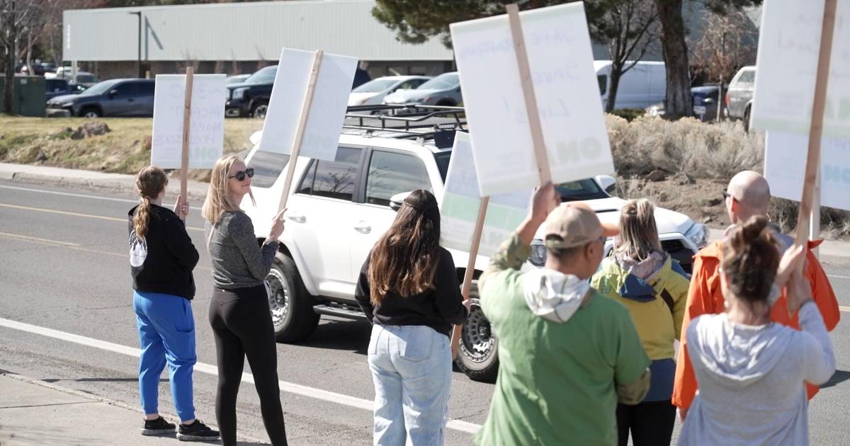 Unemployment pay during strikes among new Oregon laws | Local News ...