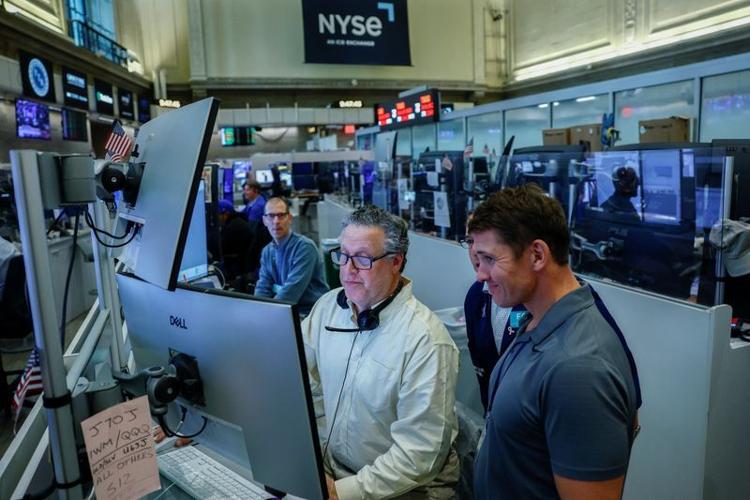 Wall Street ends higher on revived AI momentum