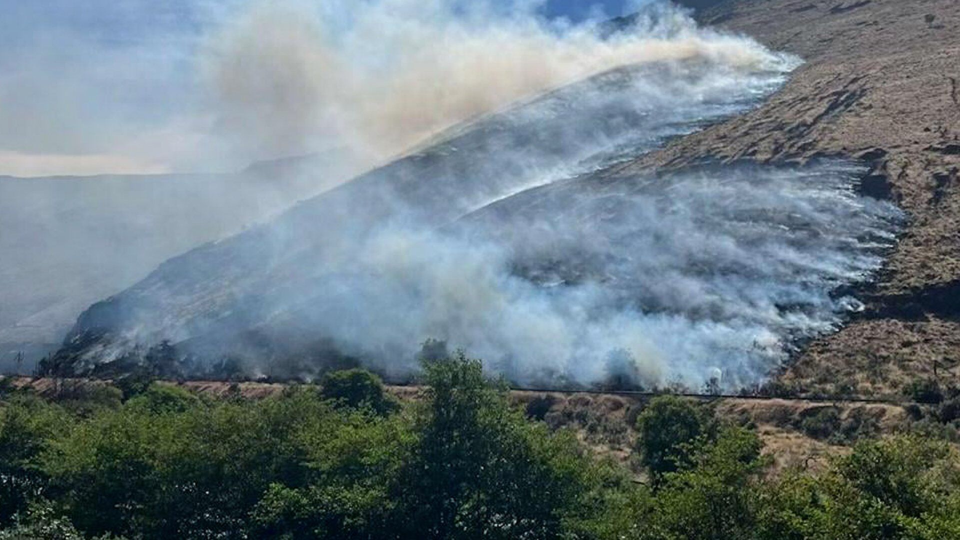 1,000-acre Long Bend Fire SW Of Maupin Now 60% Contained | Local News ...