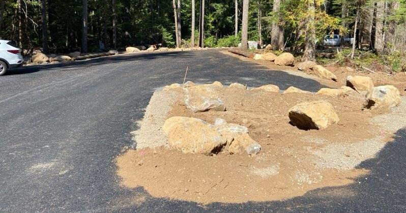 New Blue Pool trail and parking system aims to ease overcrowding, improve safety