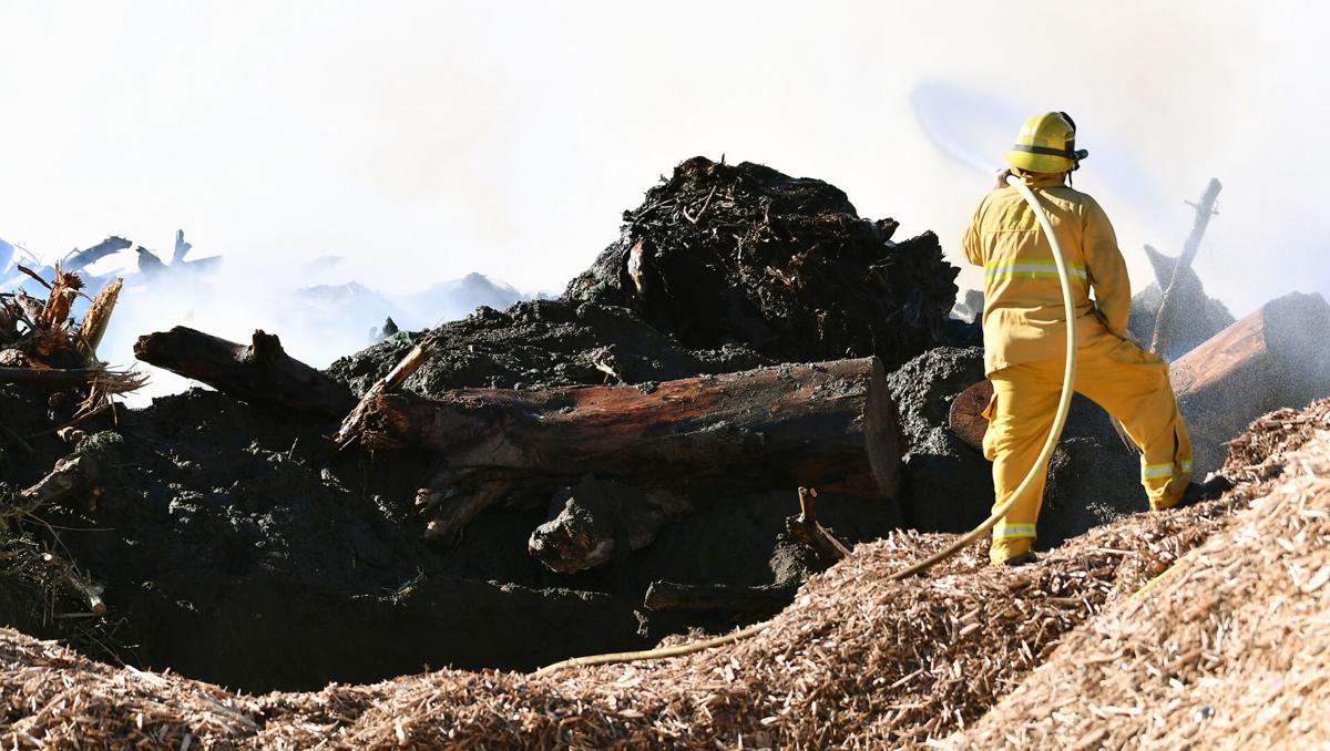 Smoke from wind-fueled mulch fire in Ontario billows into Chino Valley