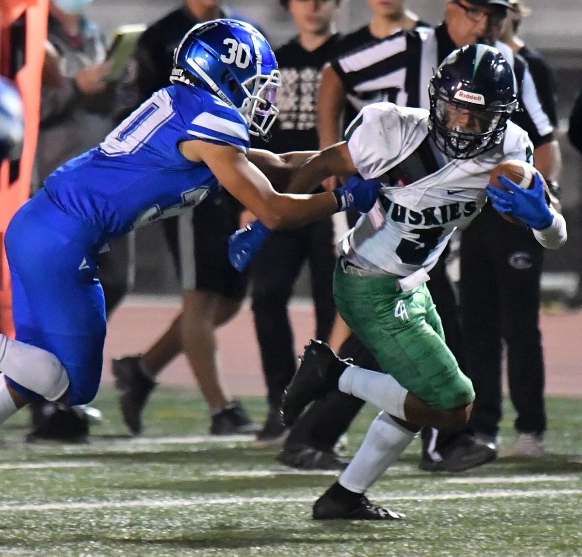 Chino Hills blanks Chino, 41-0, in first football meeting between the two schools since 2009