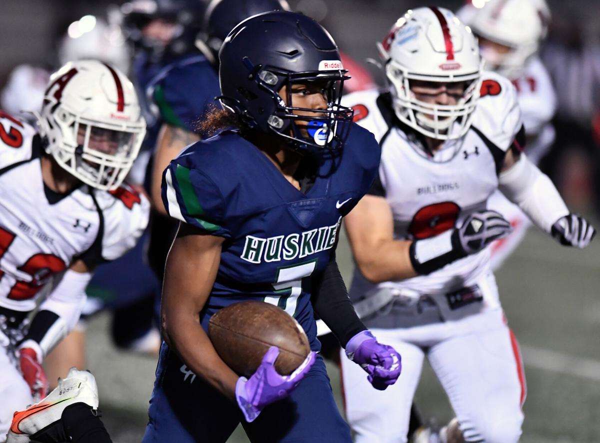 Ayala High football captures third straight 'Battle for the Bone' trophy with 42-0 win over Chino Hills (April 16, 2021)