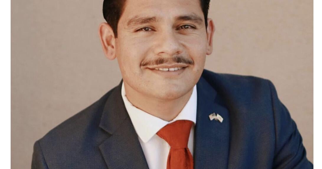 Councilman omits business venture income on documents
