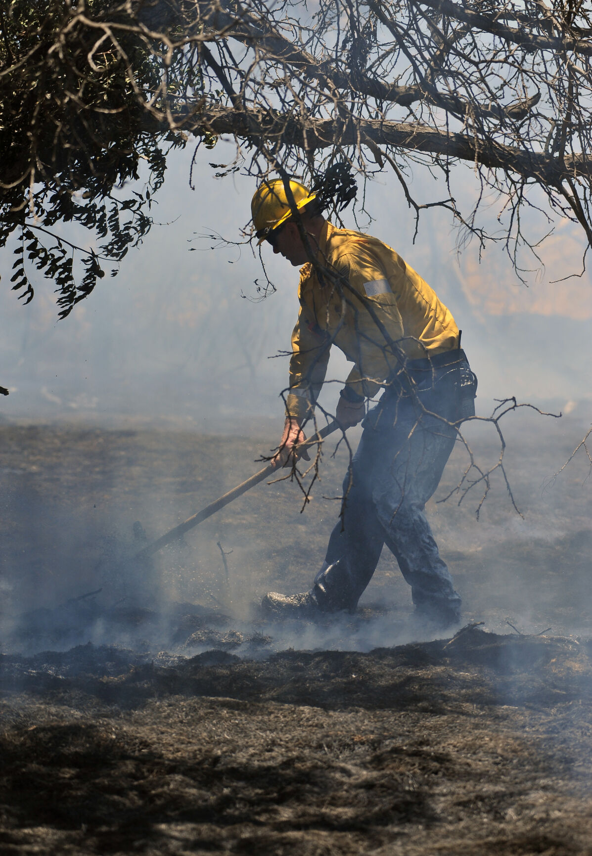 Brush fire scorches half-acre in open field near Riverside Terrace in Chino