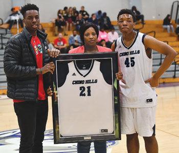 Huskies Basketball Retires Okongwu S No 21 Sports And
