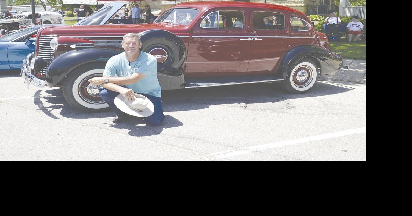 Dan Christensen’s selfbuilt 1938 Buick on display at HyVee Charity