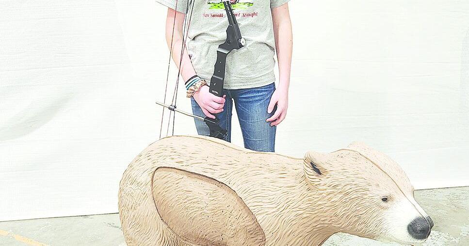 Chariton archery teams place high at East Union bullseye and 3D Tournament