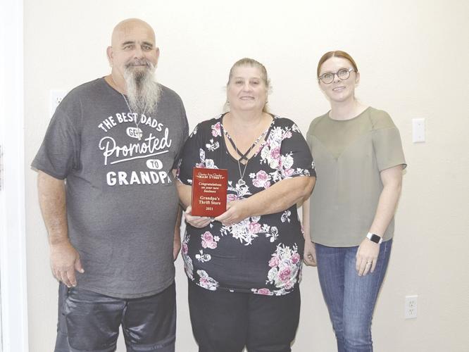 New Business Awards presented to Chariton Dental, P.C.; R Iowa Barn