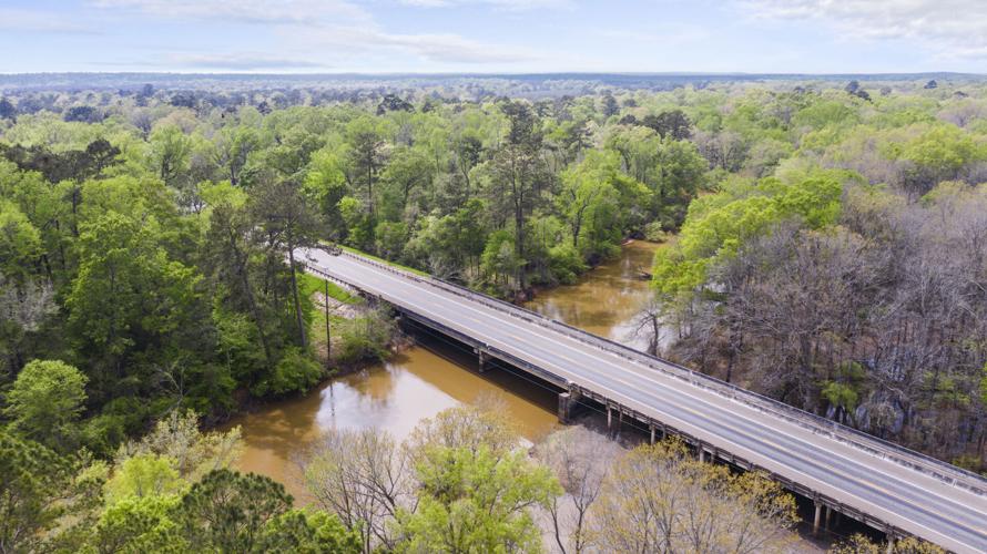 Hope Floats Hackberry Bunkhouse & Kayak Rentals helps East Texans