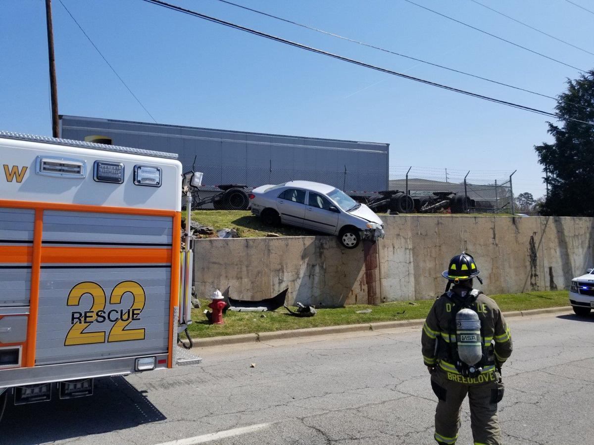 19yearold charged after crash involving retaining wall in Danville