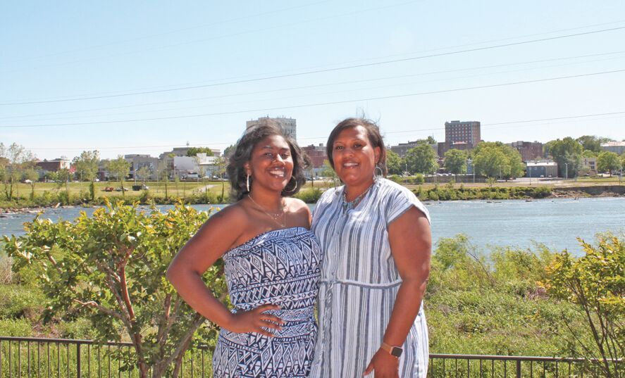 Pittsylvania County single mother, daughter graduate college together - Vimarsana News