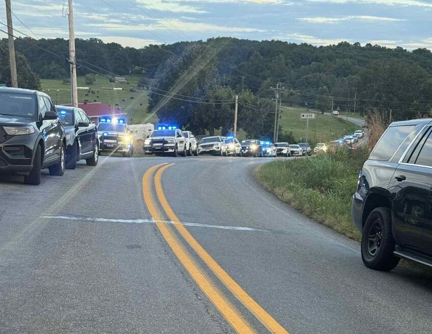 Deputies injured when shots fired in standoff | News ...