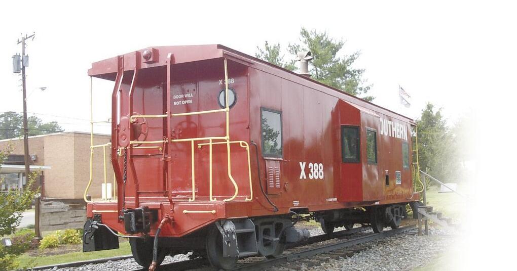 A pig, a bear and the future of Gretna's caboose