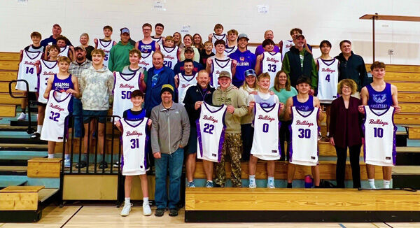 Jersey Ceremony kicks off boys basketball season; Bulldogs bringing ...