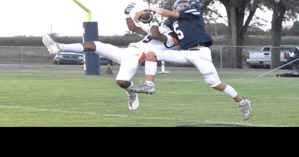 FOOTBALL Minco pulls away from BooneApache Sports