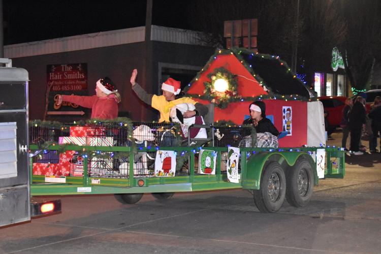 Blanchard community gathers for Lighted Christmas Parade News