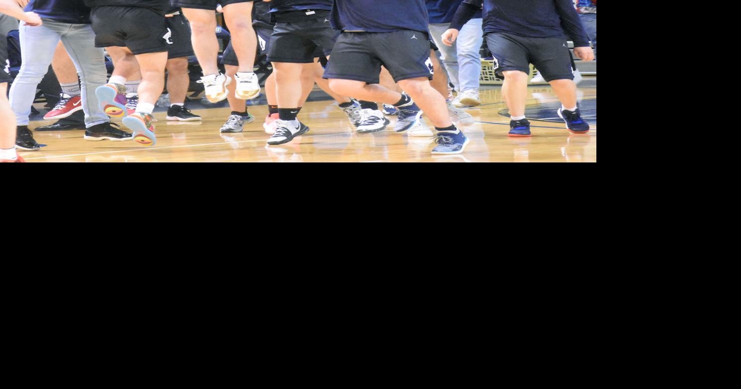 Minco Bulldogs advance to state tournament Sports