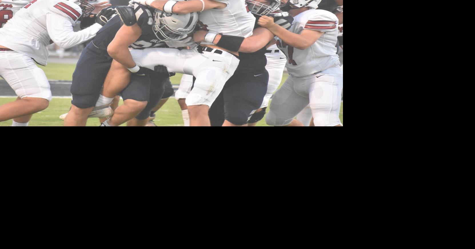 FOOTBALL Minco stymies Crescent, wins district title Sports