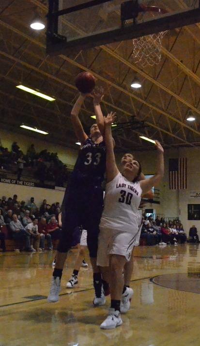 Basketball Is A Family Business For Chickasha S Taylor Sylvester