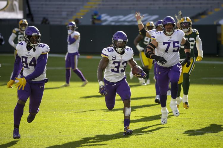 Vikings seek to complete regular-season sweep of Packers, end playoff hopes