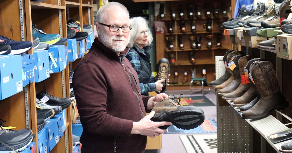 Arcadia’s Bawek’s Shoe Store to close after 50 years Arcadia’s Bawek’s Shoe Store to close after 50 years