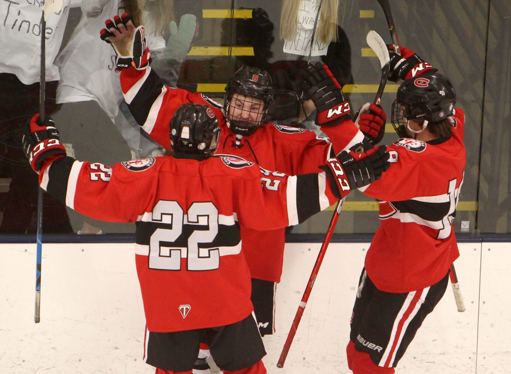 Prep Boys Hockey Division 1 Regionals Bowe, Carlson score late goals to rally Chi-Hi past Eau Claire North and into sectionals