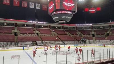 Wisconsin Badgers Men S Hockey Bench Has Two Former Ohio State