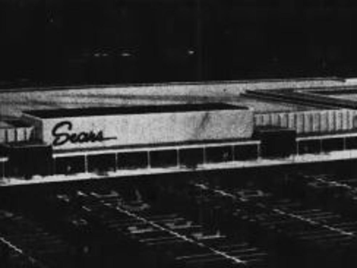 Places Of The Past 27 Pages Marking The Opening Of London Square Mall In Eau Claire Local News Chippewa Com Places Of The Past 27 Pages Marking The Opening Of London Square Mall In Eau Claire Local News Chippewa Com