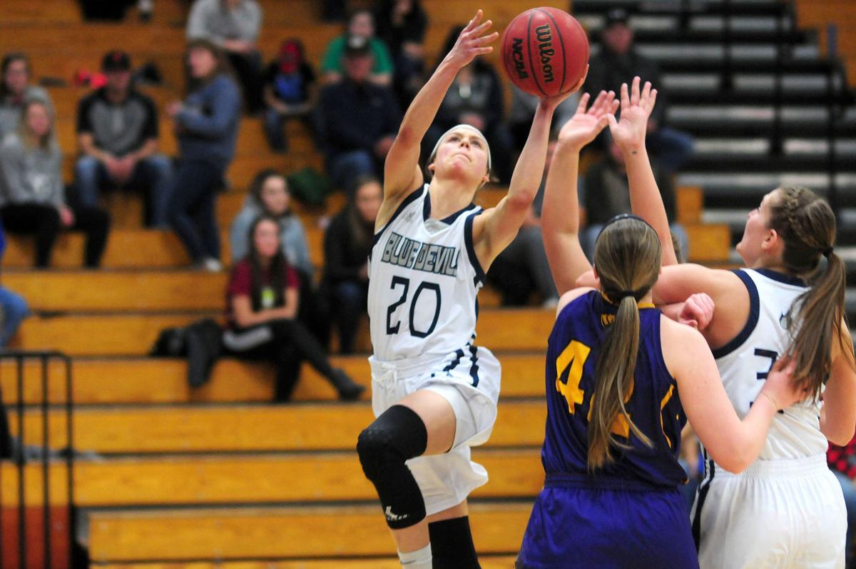 2 13 Uw Stout Roundup Women S Basketball Earns Home Playoff Game
