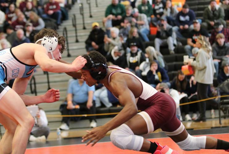 Division 1 wrestling regionals at New Richmond 2-12-22
