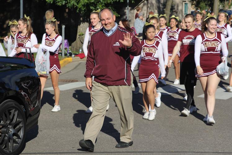 Joe Z and cheer squad