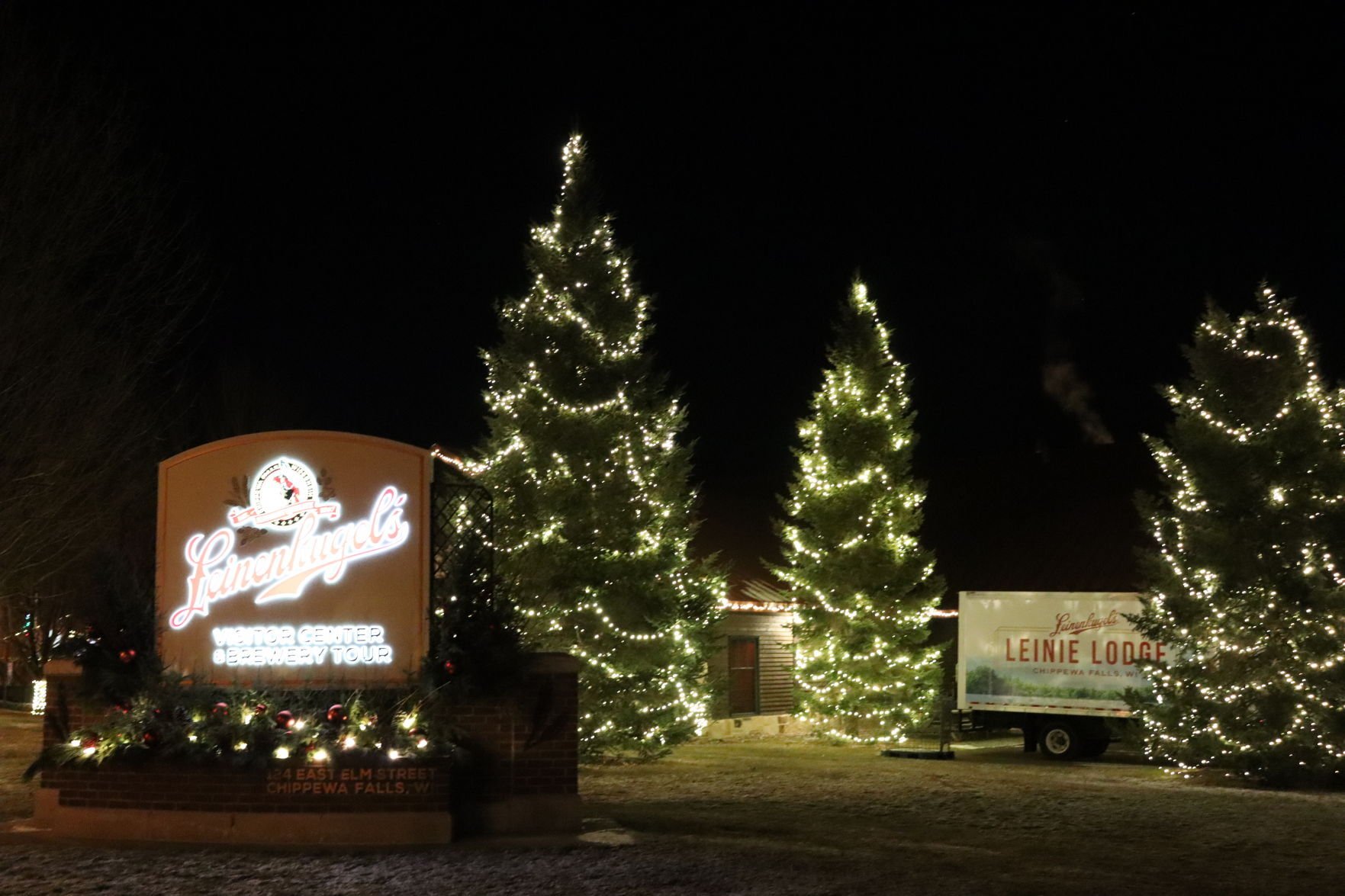 Christmas light displays popping up throughout Chippewa Falls