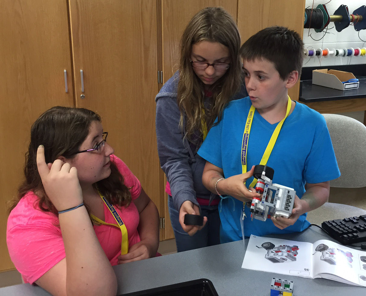 STEM camp expands local minds