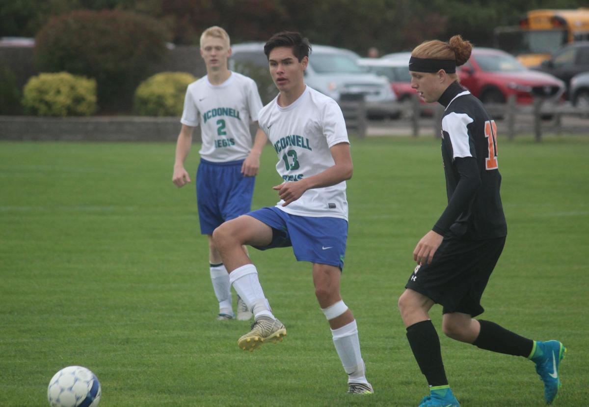McDonell/Regis vs Black River Falls boys soccer 10-10-17