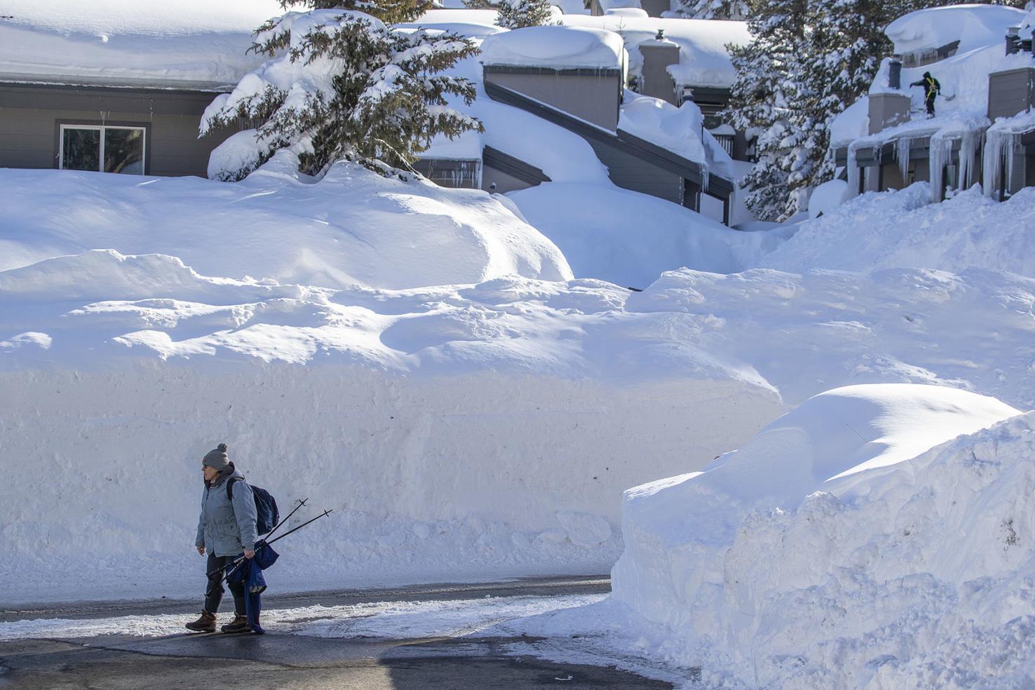 Photos of a 'Mammoth' snowfall California town gets hit with 10 feet