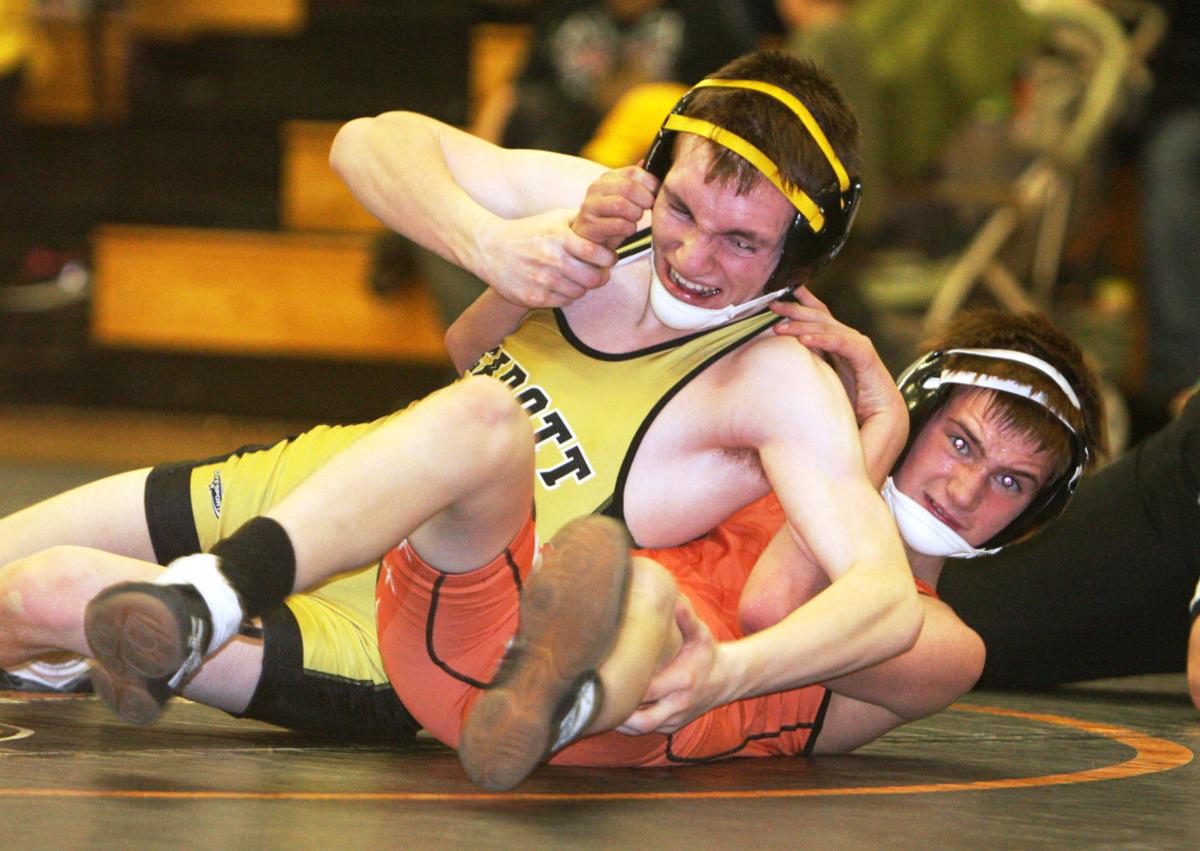 Photos Cadott at StanleyBoyd/OwenWithee/Thorp wrestling, 11515