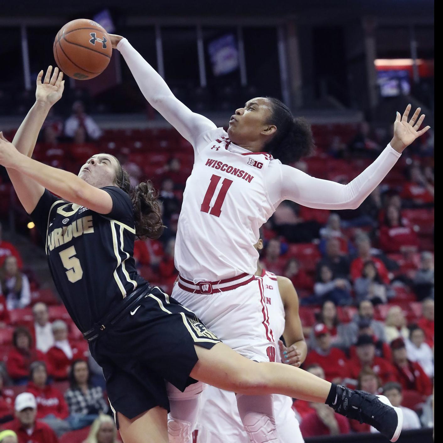 Crowds Inch Higher For Wisconsin Badgers Women S Basketball Games