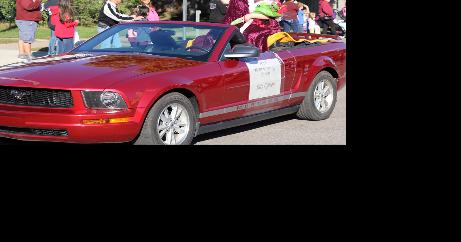 Scenes from Menomonie High School's parade