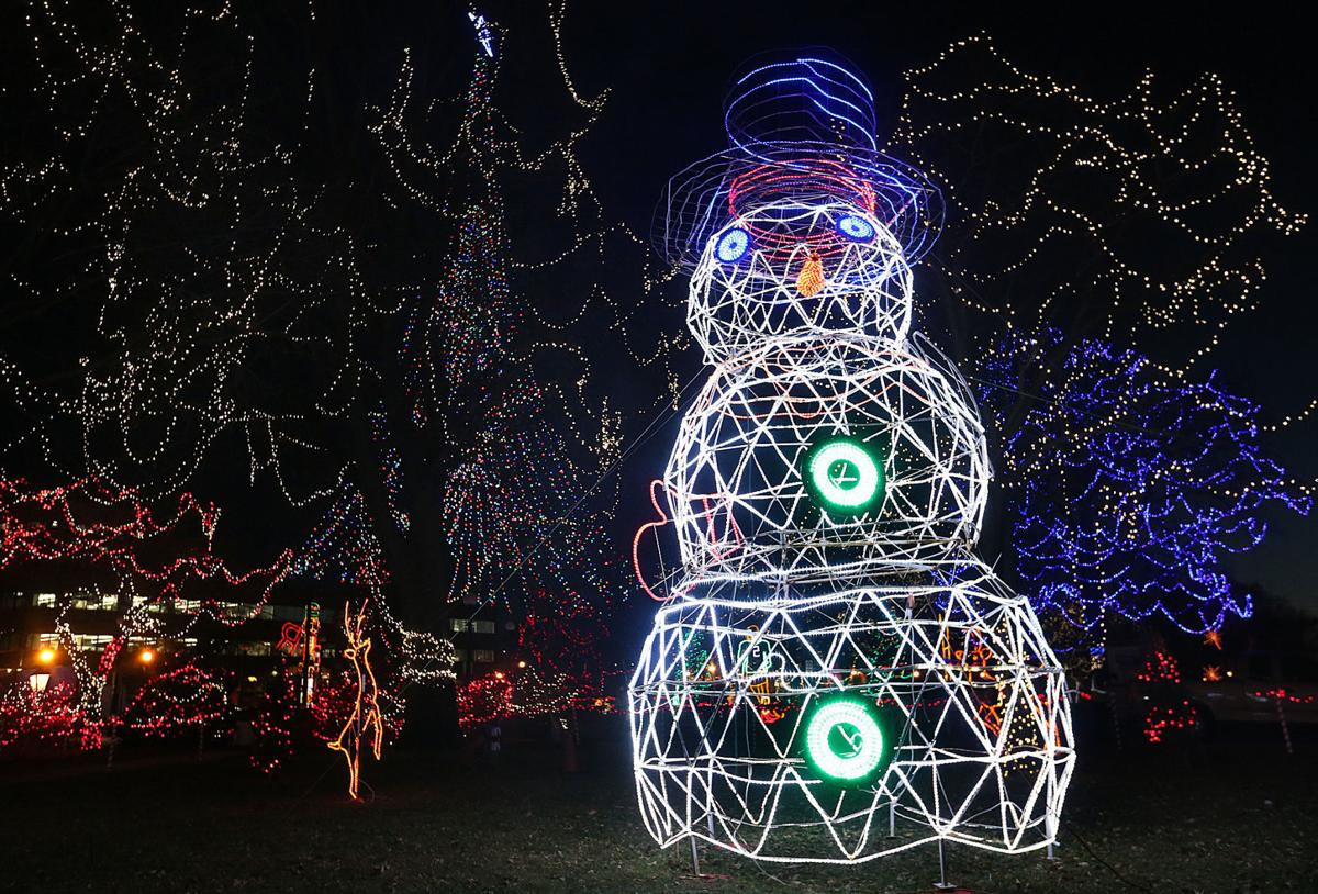 Irvine Park Christmas Lights 2021